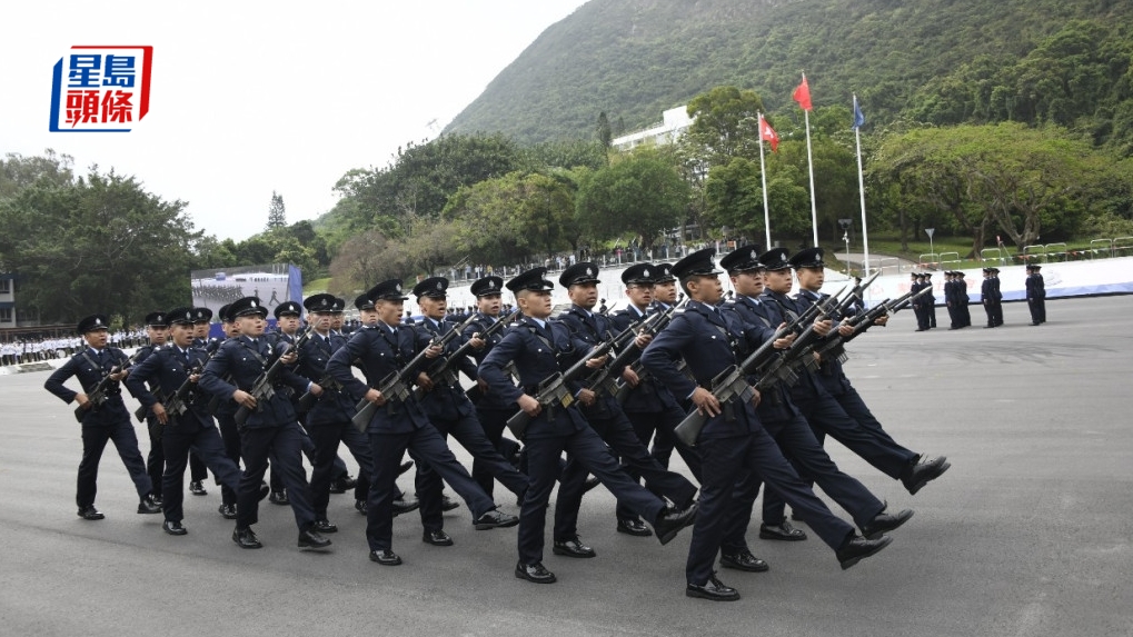 保安局 : 調整入職要求後，上月投考警隊人數增1.7倍。資料圖片