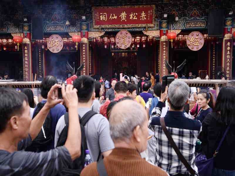 黃大仙祠下周一起全面暫停開放14日。資料圖片