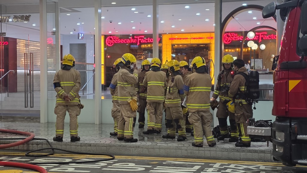 消防到场将火救熄,事件中无人受伤。 消防到场将火救熄,事件中无人受伤。