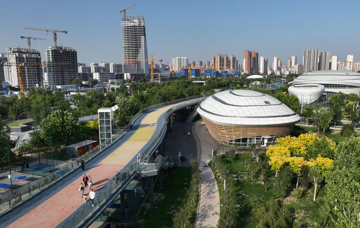 石家庄高鐵片區中央綠色體育公園。新華社 石家庄高鐵片區中央綠色體育公園。新華社