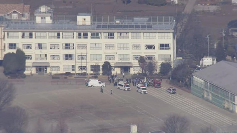 埼玉县狭山市立堀兼初中传出刺鼻恶臭，23学生不适送院。网上图片
