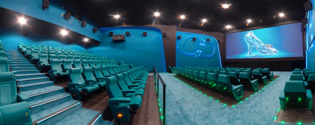 2013年黄百鸣旗下的天马娱乐宣布租赁朗豪坊戏院，租期为2014年7月23日起计至2024年7月22日届满。