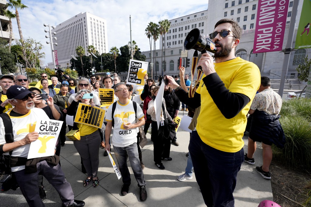 《洛杉矶时报》员工抗议裁员。　美联社