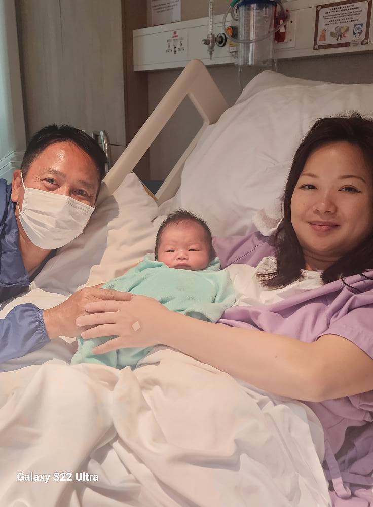 冼国林昨日在社交平台宣布再度荣升做爸爸。