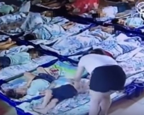 事件中18名兒童被扎。片段截圖