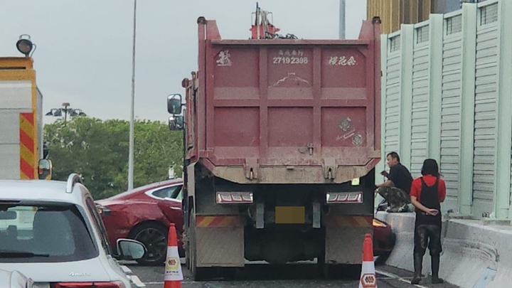 fb馬路的事 (即時交通資訊台)圖片