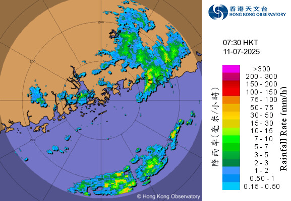 今早7時30分的雷達圖像顯示最強雨區主要影響廣東東部,而珠江口以西亦有雨區發展。天文台圖片 今早7時30分的雷達圖像顯示最強雨區主要影響廣東東部,而珠江口以西亦有雨區發展。天文台圖片