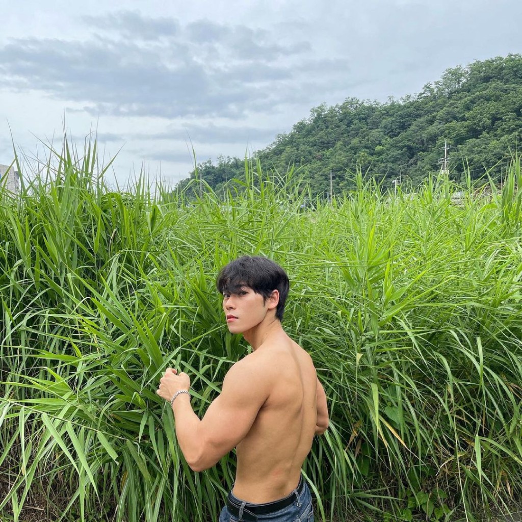 韓政源不時在IG「派福利」。