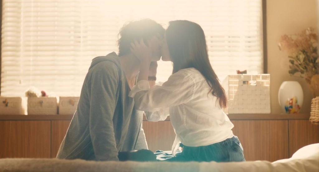 二人有錫錫鏡頭。