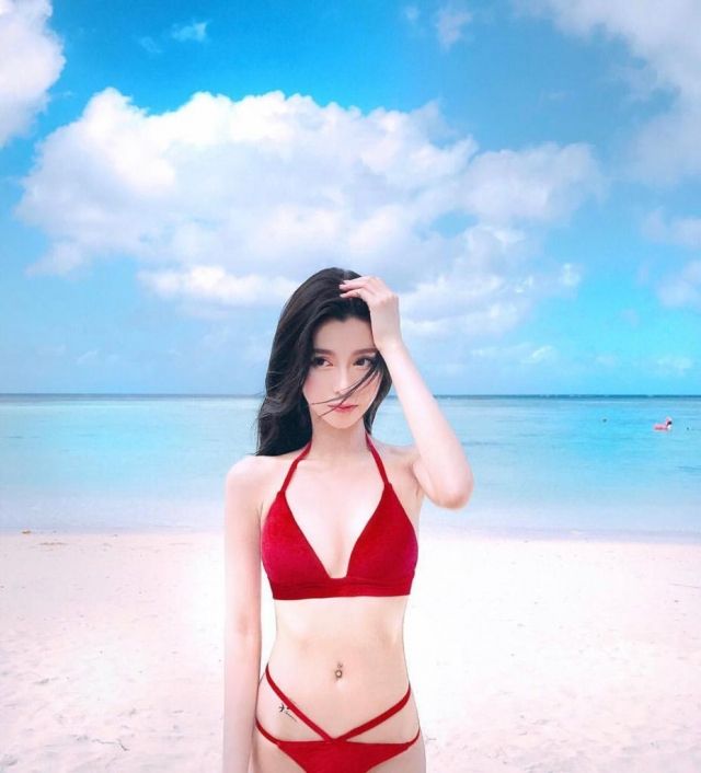 關楚耀女友早前貼出婚紗相,不過男友未求婚。