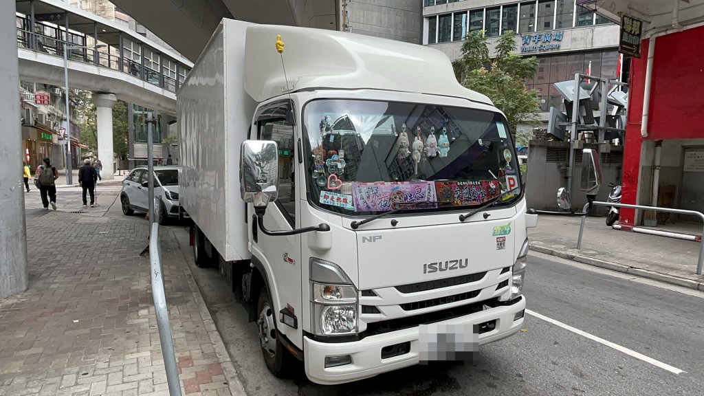 柴灣貨車車內盜竊。 楊偉亨攝 柴灣貨車車內盜竊。 楊偉亨攝