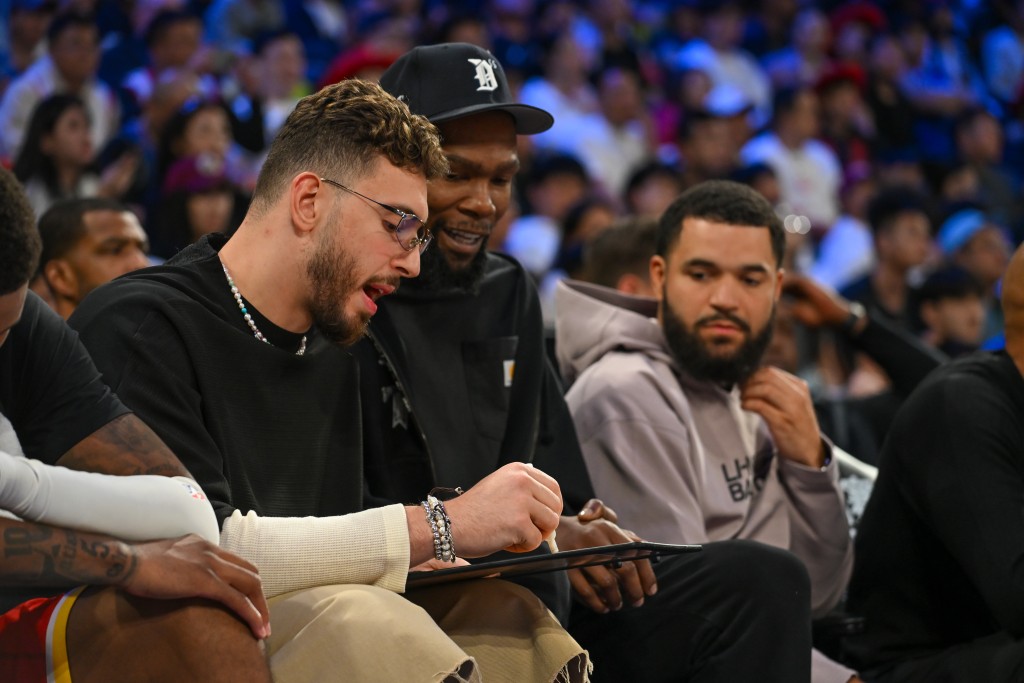 NBA中国赛独行侠vs火箭。魏国谦摄