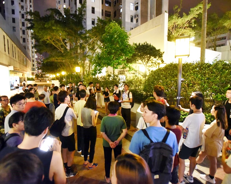 區議員譚凱邦到場了解情況。