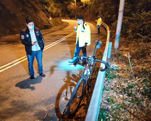 意外現場遺下一輛單車。