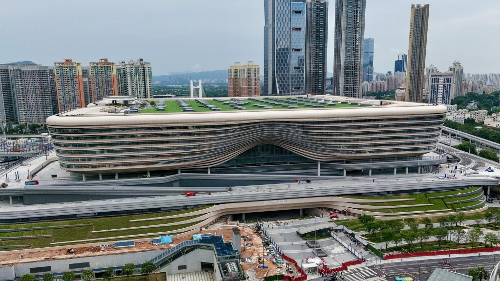 新皇崗口岸｜第三次「聯合一站式」車道跨境壓力測試 進行逾千架次跨境循環測試