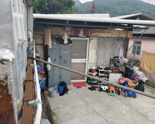 被捕男子位於沙田頭村的住所。
