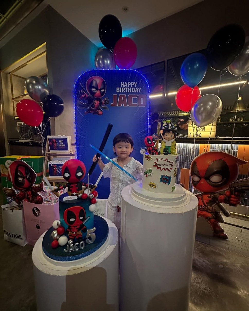 Jaco已經5歲。 Jaco已經5歲。