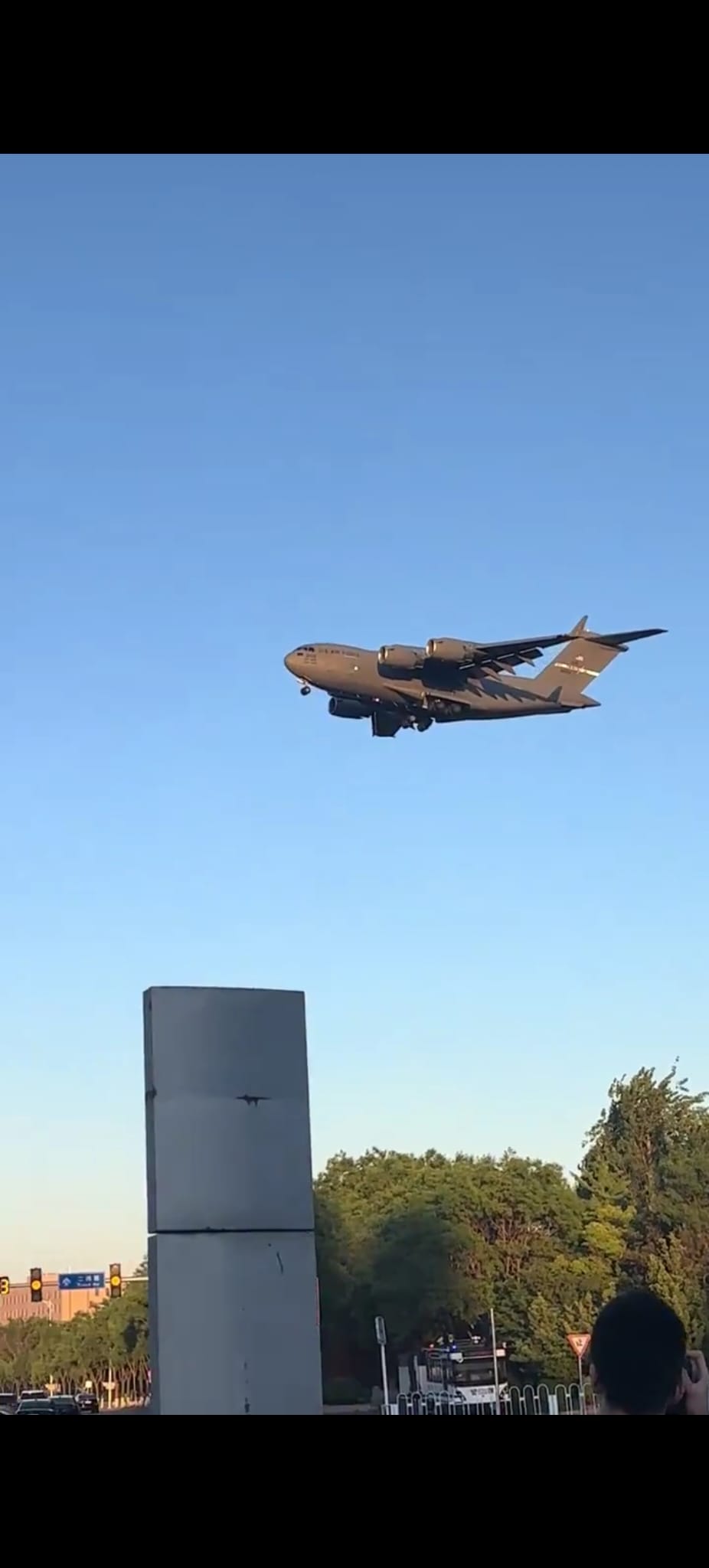 網民發布在北京上空拍到的C-17美軍運輸機。 Ｘ平台
