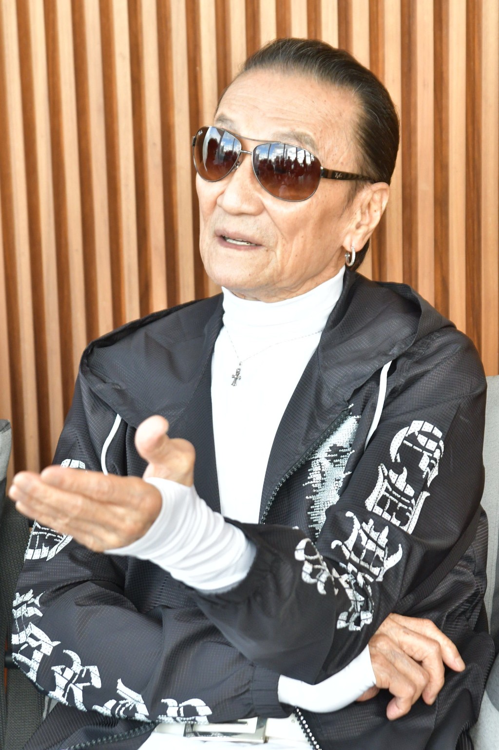 謝賢昔日是愛車之人。