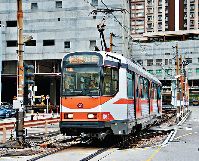 ■為咗慶祝輕鐵35周年，港鐵會舉辦屯門輕鐵車廠開放日。