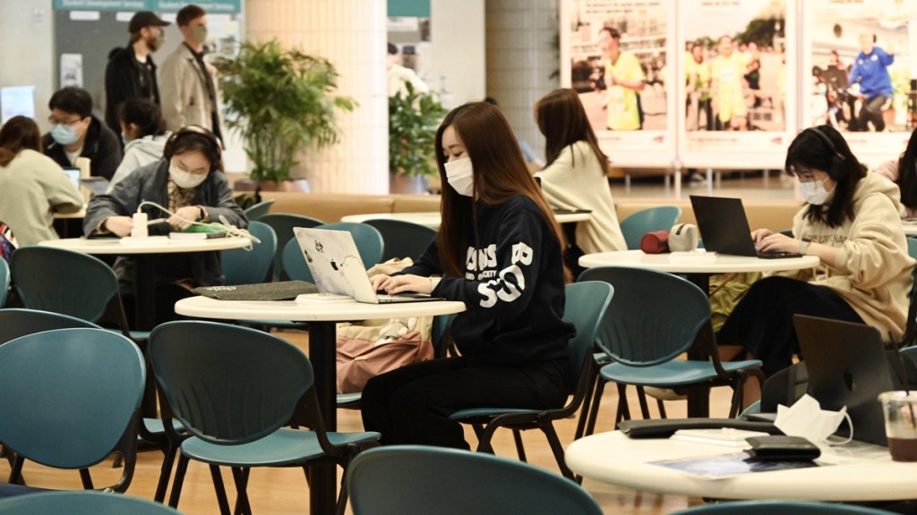 機構推應用教育文憑課程,取代現有毅進文憑課程。蔡建新攝