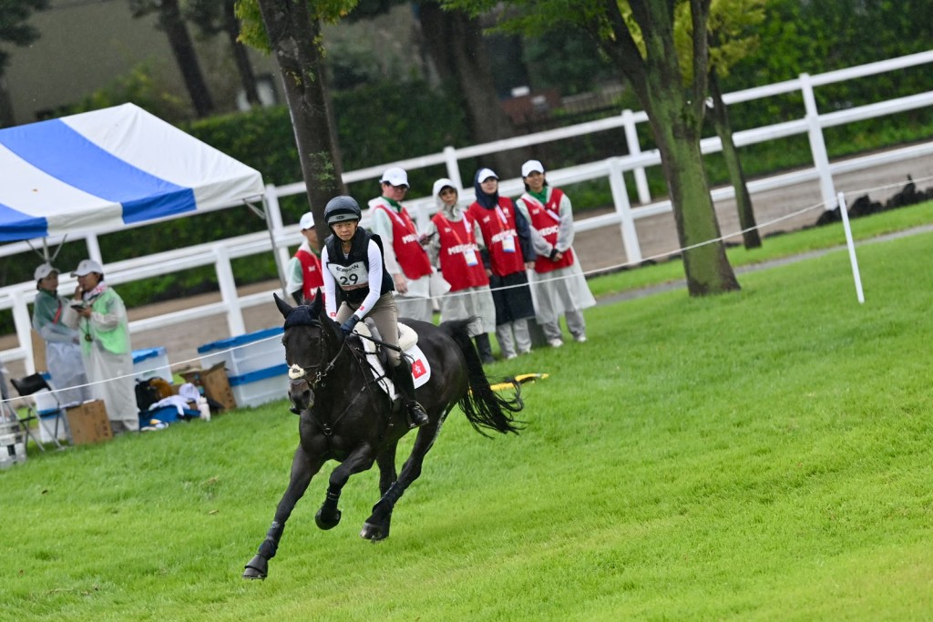 馬術越野障礙賽: 何苑欣 - 2026名古屋亞運。劉駿軒攝 馬術越野障礙賽: 何苑欣 - 2026名古屋亞運。劉駿軒攝