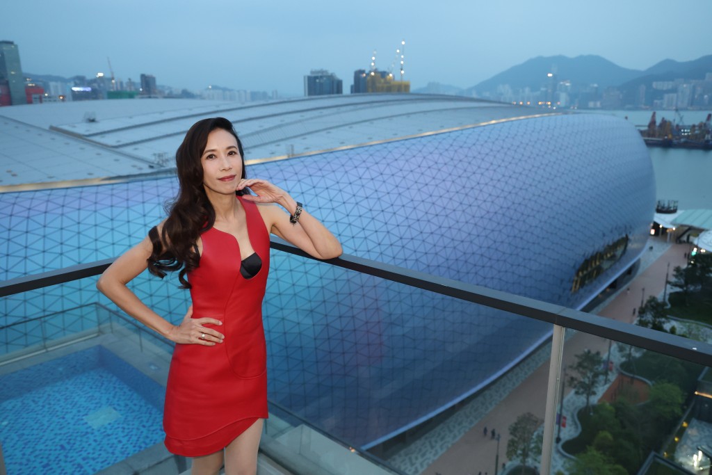 Karen指《大秀一場》每站都選當地最大的場館，啟德主場館成為香港站的唯一選擇。