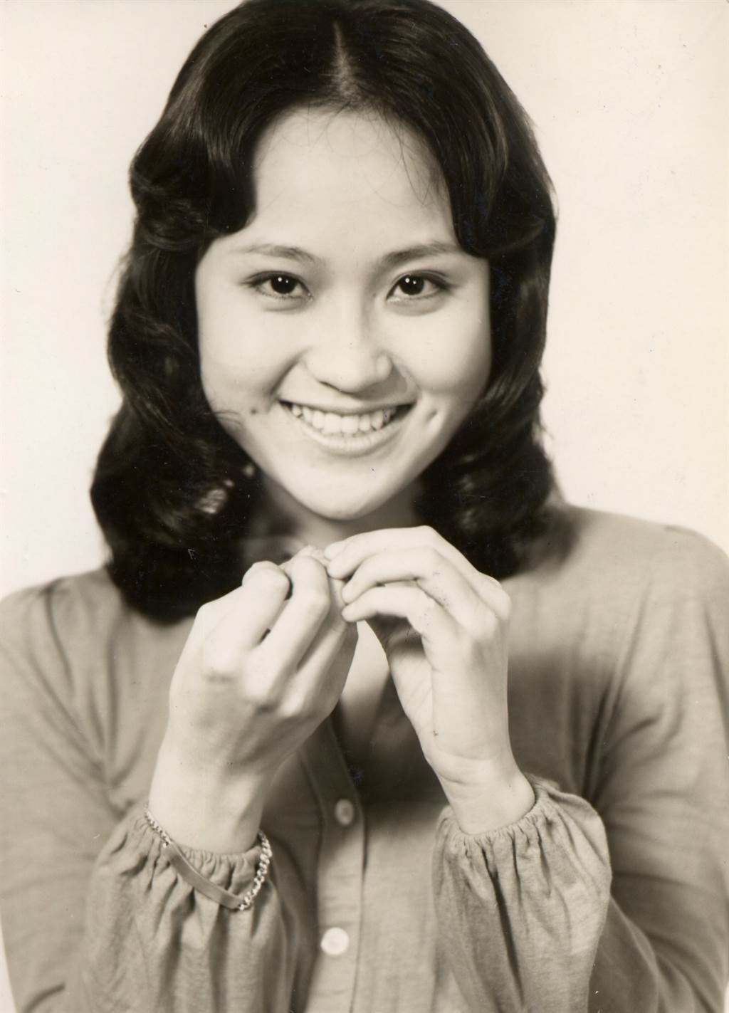 台灣第一代玉女歌手。