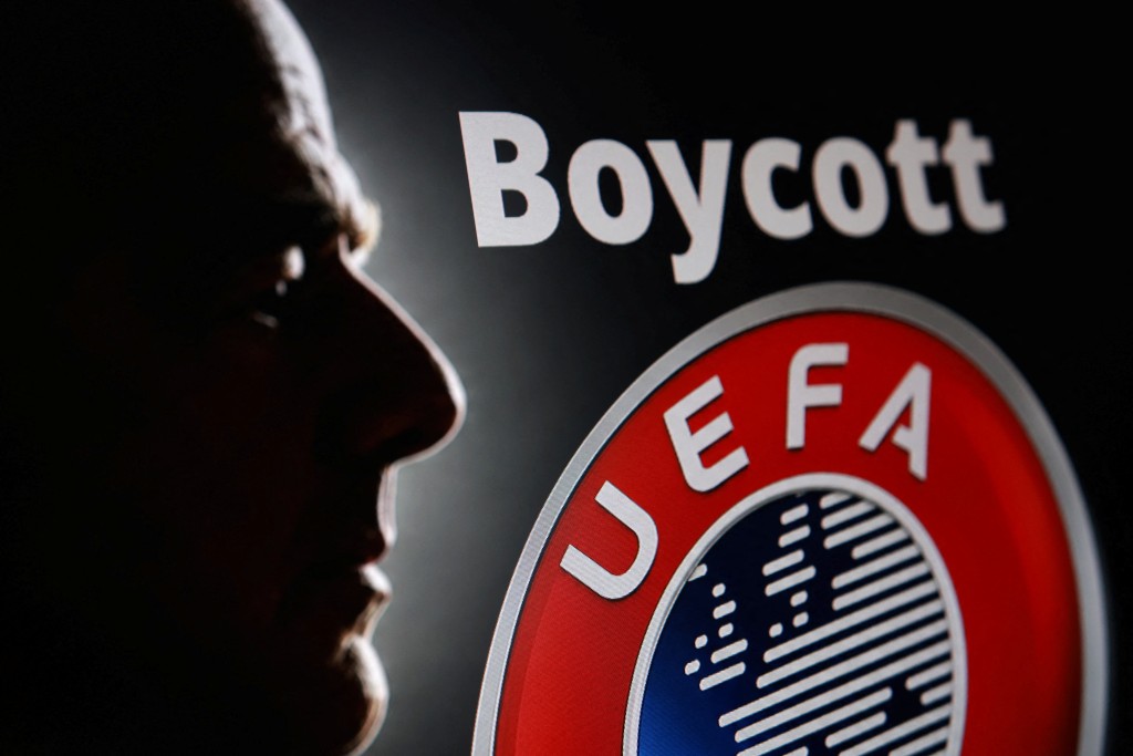 路透社報道，包含歐洲足協（UEFA）在內的三大區域巨頭計劃向恩芬天奴發起不信任投票。路透社