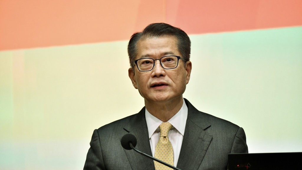 陳茂波明天往廣州訪問。資料圖片