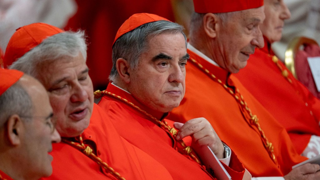 2024年底,贝丘出席一场普通公共枢机会议,任命新枢机主教。 法新社 2024年底,贝丘出席一场普通公共枢机会议,任命新枢机主教。 法新社