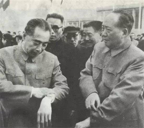 中共已故領導人毛澤東與前總理周恩來的關係一直備受關注。