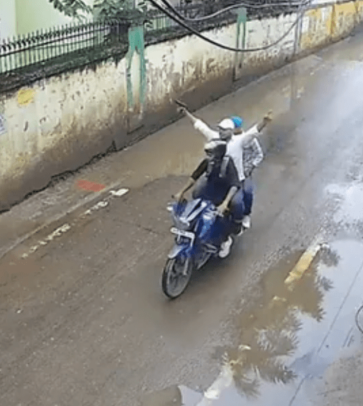另有闭路电视片段显示，六名涉案男子（五人进院，一人在外把风）在医院附近巷弄策划行动，事后骑乘两辆摩托车逃逸，其中一人挥舞手枪庆祝。