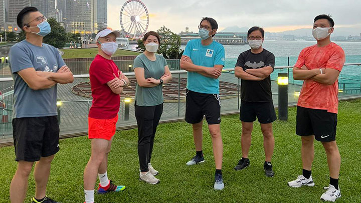 邱達根與5名立會議員組成「立會running man」。邱達根fb圖片