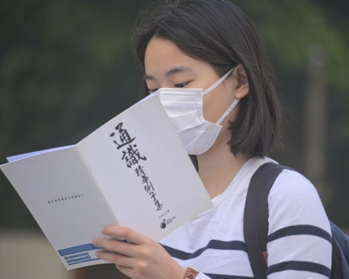 文憑試通識教育科將於四月二十六日開考，今年減少校本評核的分數比重，因此筆試對整體分數的影響提升。資料圖片