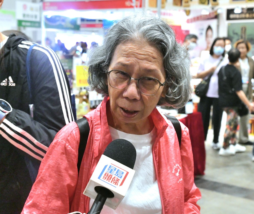 市民馮女士表示，假期有時間所以入場，且展覽食品價格便宜。