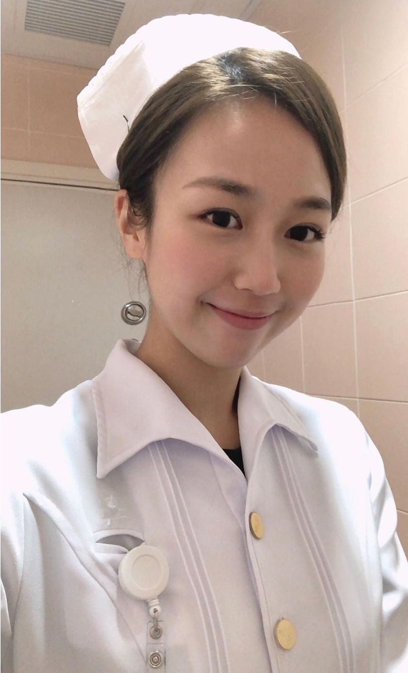 何沛珈曾在医院任职注册护士。