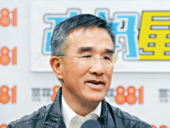 ?窆田北辰指了解基層苦況後,政治理念轉走中間路線。