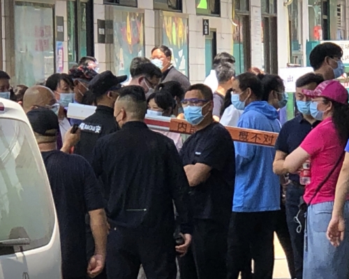 北京加緊進行核酸檢測。AP圖