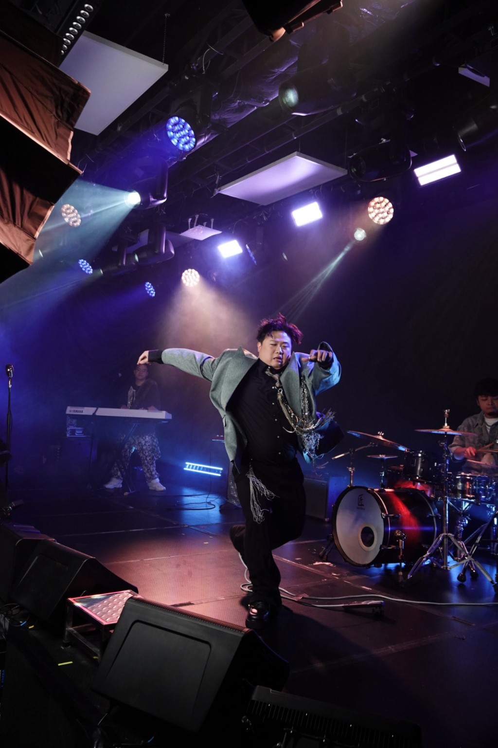 ERROR成員肥仔(梁業)推出全新個人單曲《錯》。 ERROR成員肥仔(梁業)推出全新個人單曲《錯》。