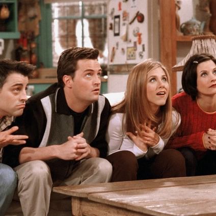 经典美剧《老友记（Friends）》是不少观众的集体回应。