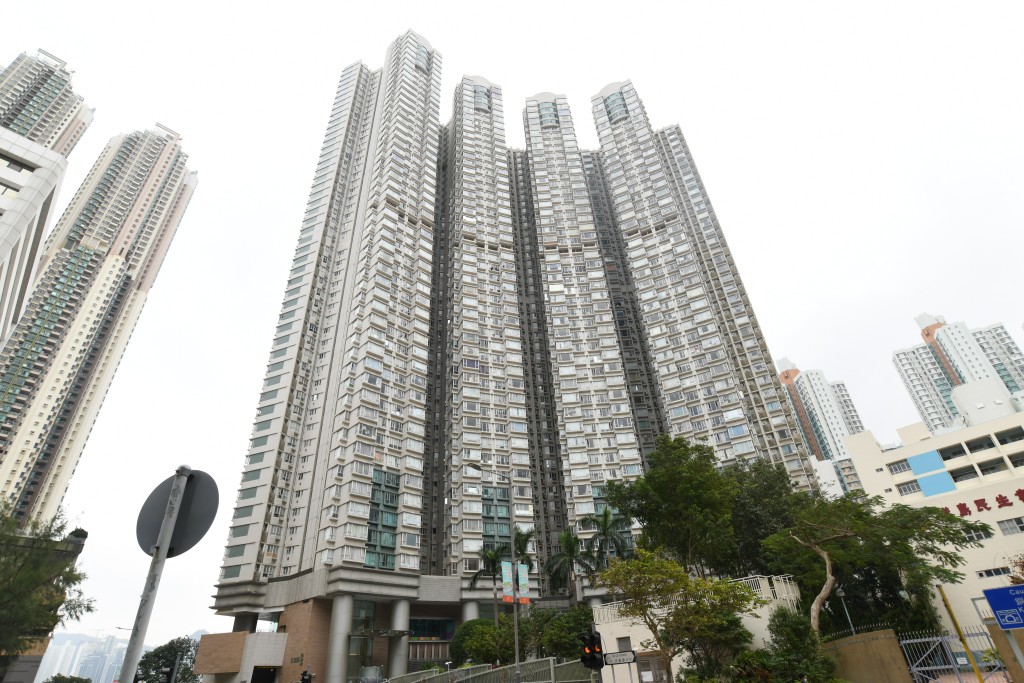 西灣河逸濤灣1座春瑤軒中層B室,實用面積549方呎,屬2房間隔,以月租3.1萬元成交。 西灣河逸濤灣1座春瑤軒中層B室,實用面積549方呎,屬2房間隔,以月租3.1萬元成交。