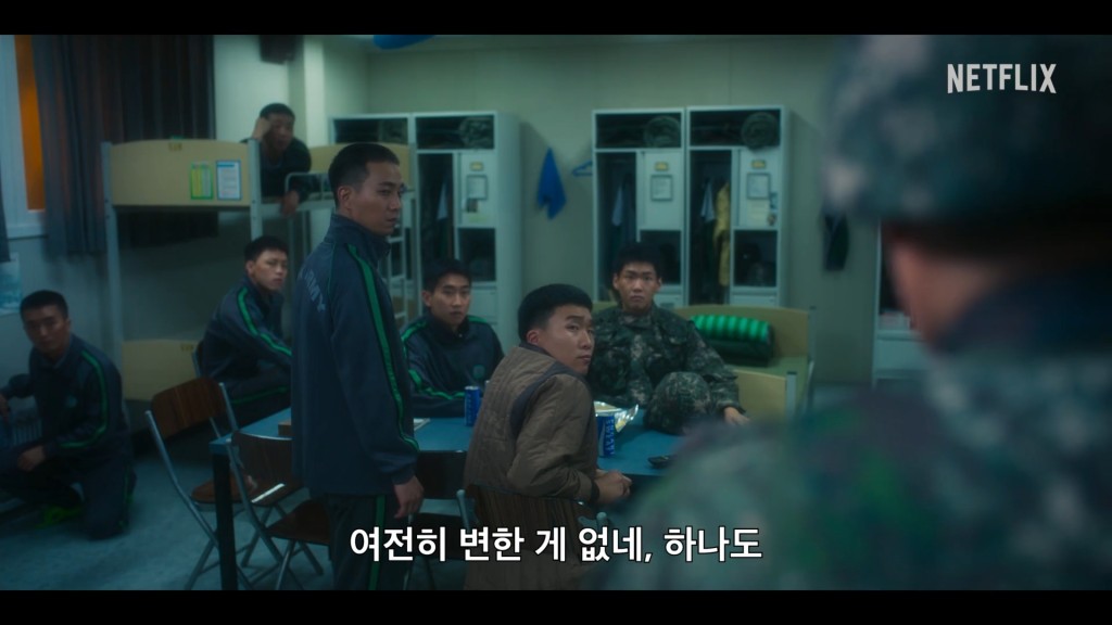 《D.P：逃兵追緝令2》故事以捉捕逃兵的韓國憲兵為背景。