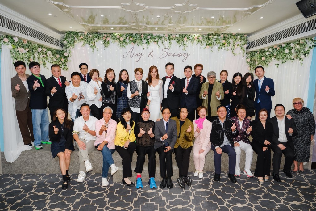 吳幸美舉行婚宴，獲大批圈中人到賀。