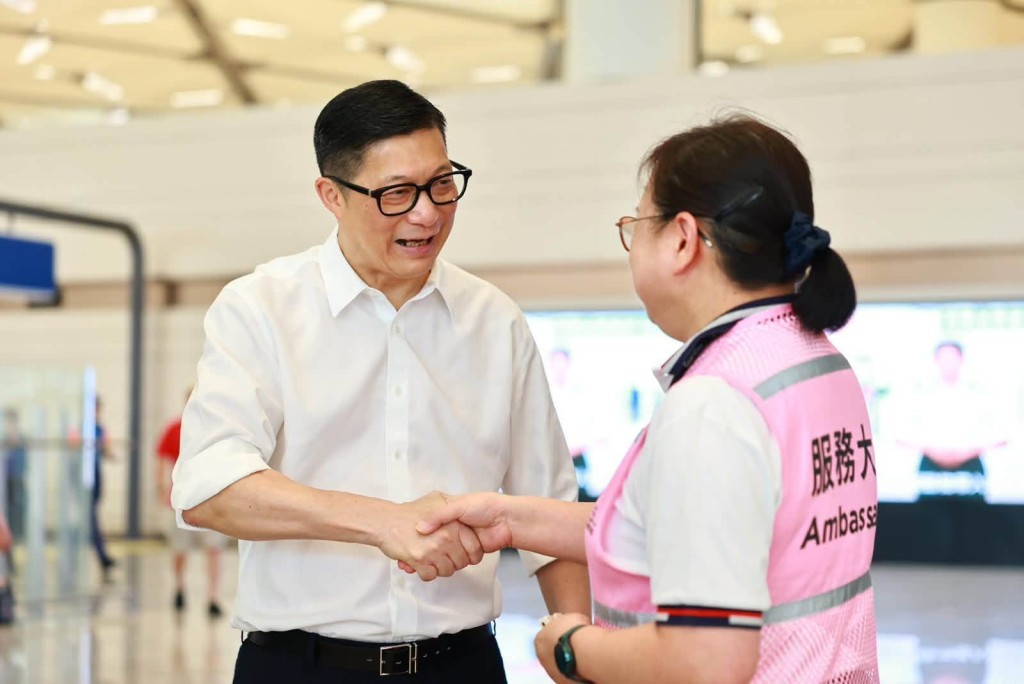 政府產業署的服務大使在現場熱心指路、解答疑問。鄧炳強FB 政府產業署的服務大使在現場熱心指路、解答疑問。鄧炳強FB