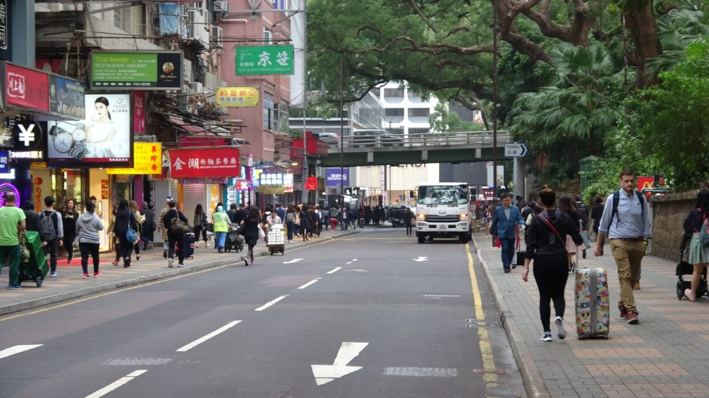 男子身上有刀傷到醫院求醫，稱尖沙嘴遇襲。