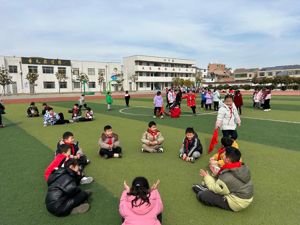上海擬斥¥1.4億購買運動手環派給中小學生,採集運動數據。新華社 上海擬斥¥1.4億購買運動手環派給中小學生,採集運動數據。新華社