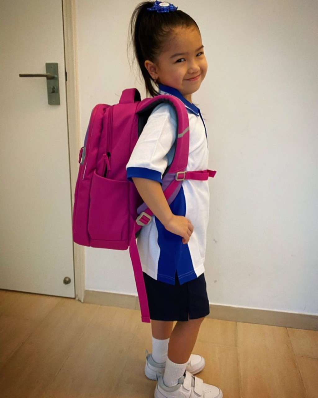 钟丽淇细囡Michela。