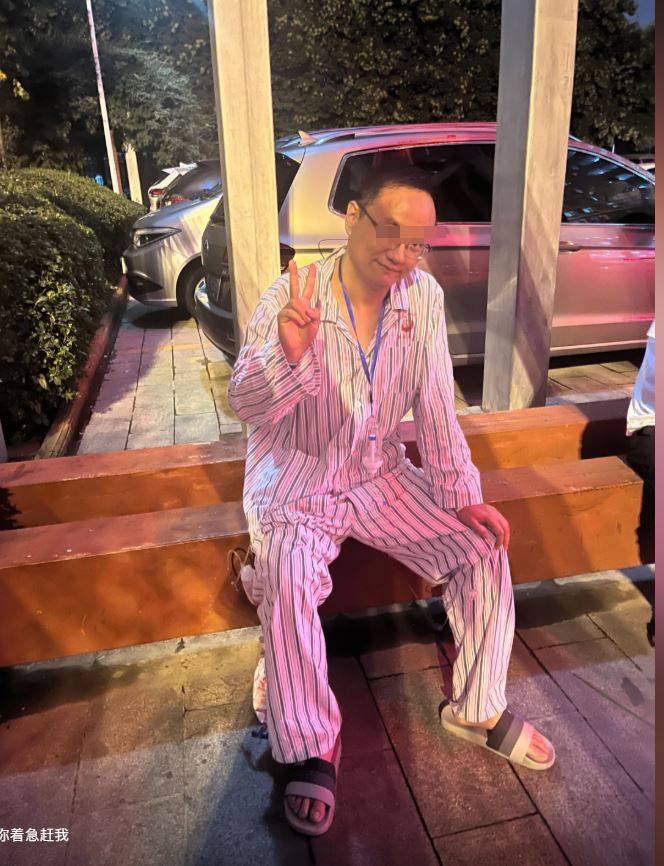 牛娜娜以公開道歉做掩護，每日更新地將丈夫高飛出軌的證據公開展示。抖音＠娜姐重生