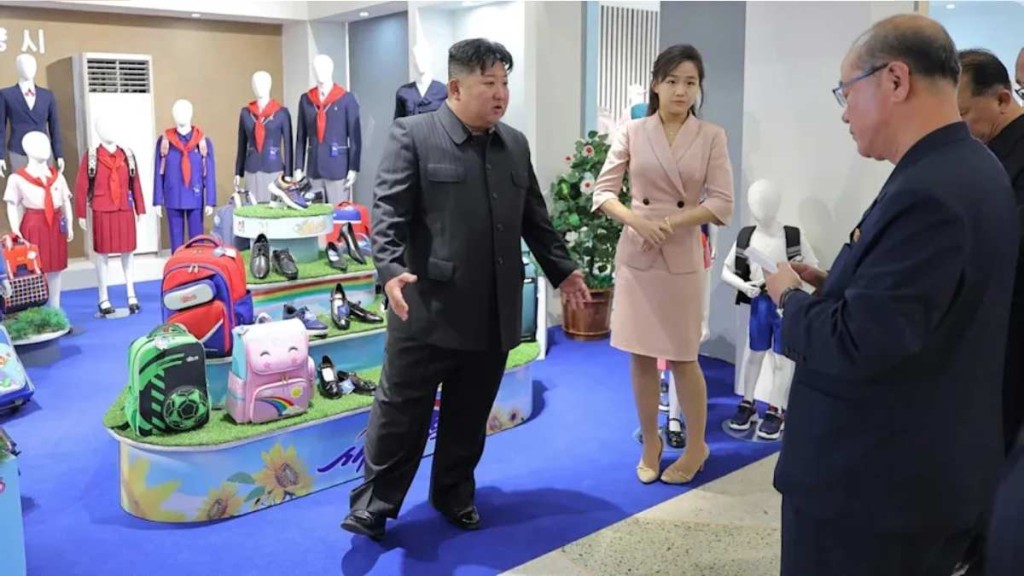 北韩官媒发布金正恩活动相片，反驳其病重传闻。朝中社